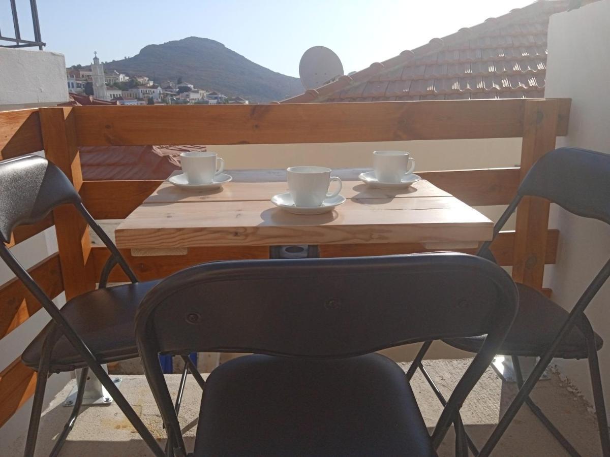Occasus Room Comfort Chalki Town Exterior photo