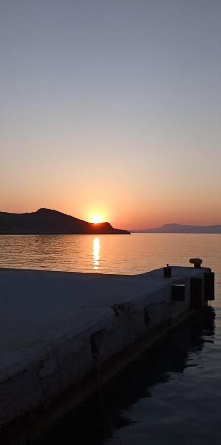 Occasus Room Comfort Chalki Town Exterior photo